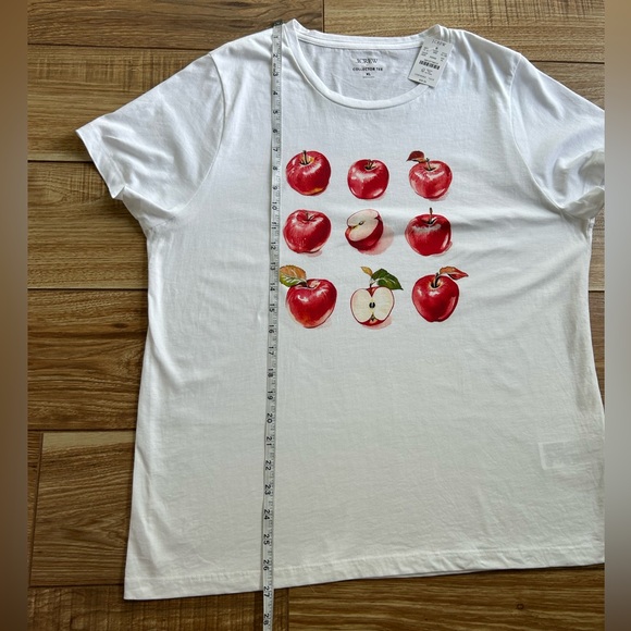 NWT J. Crew Apple Graphic Tee - Picture 9 of 16